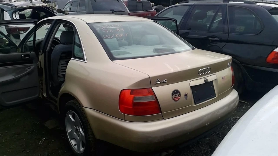 Used Right Headlight Assembly fits: 1998 Audi A4 Right Grade A Foto 2 de 4