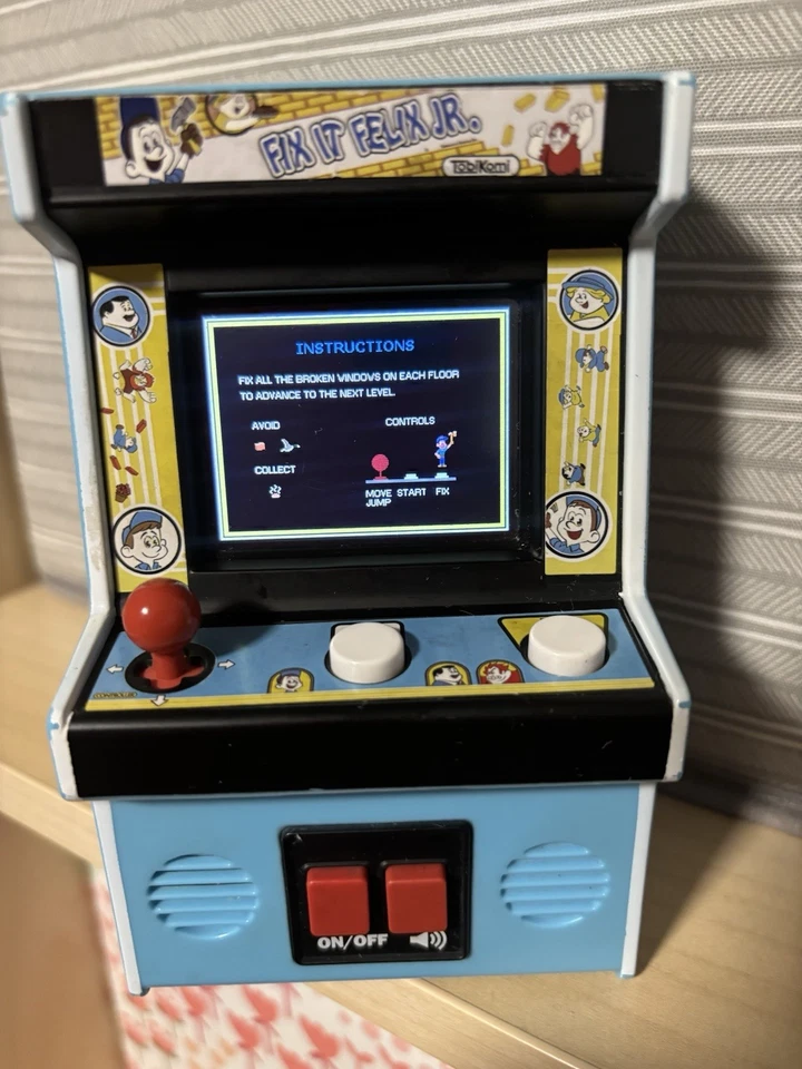 Fix it Felix Jr. Mini Arcade Game Disney Wreck it Ralph Tested Excellent! - Image 4 of 4