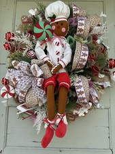 Gingerbread Wreath With ribbon And candies