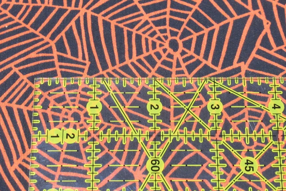 Tela Country 100% Algodón Yardage Halloween Naranja Araña Telas en Negro Foto 3 de 4
