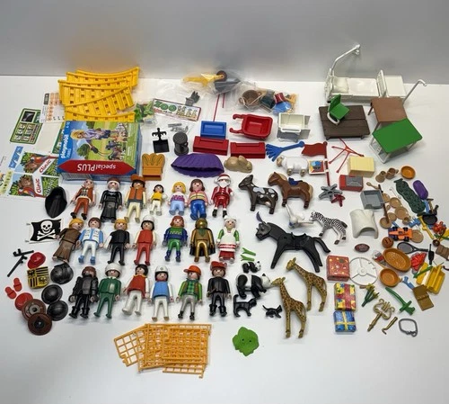 VINTAGE GEOBRA PLAYMOBIL LOT-20 FIGURES 12 Animals MIXED Accessories 1974-90