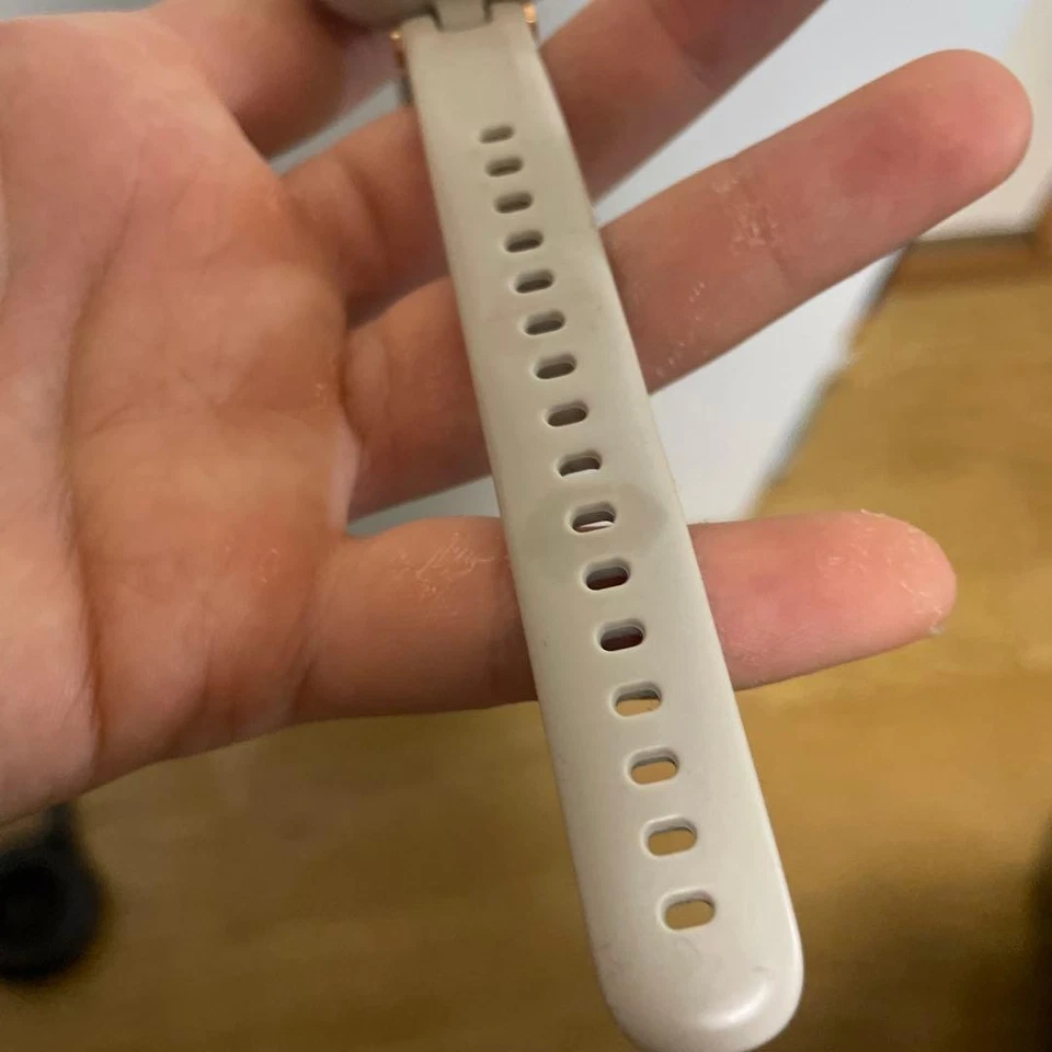 Garmin Lily Sport Light Sand Smartwatch Fitness Cream Gold READ DESCRIPTION - Image 2 of 4