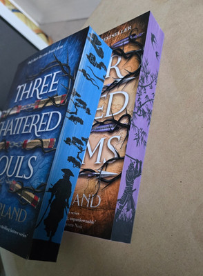 Three Shattered Souls & Four Ruined Realms by Mai Corland - Sprayed Edge Pb
