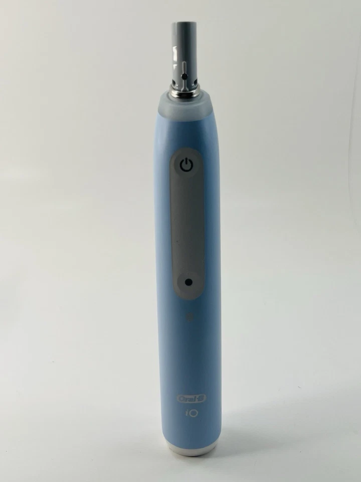 Oral-B iO Series 4 Electric Toothbrush with (1) Brush Head, Rechargeable, Blue - Image 3 of 4