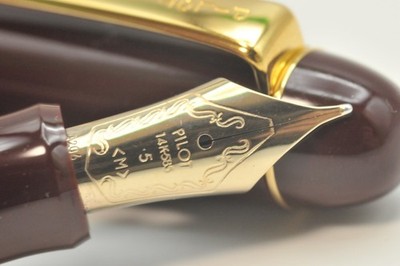 Vintage Pilot Custom 74 Fountain Pen 14K Medium Nib Burgundy w/Conv. Exc+ W12012