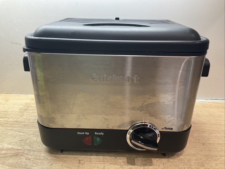 Cuisinart CDF100 Deep Fryer Brushed Stainless Steel NEW OPEN BOX