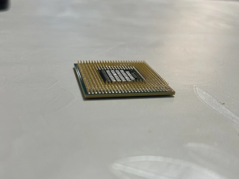 Intel Celeron Processor 440,1M Cache,1.86 GHz,533 MHz,FSB. - Image 3 of 3