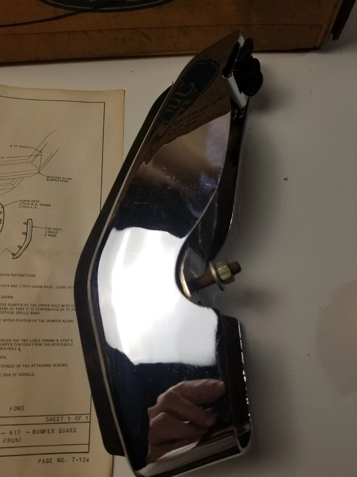 原始设备制造商福特 D2AZ-17996-A Bumper Guard 1972 福特乡村乡绅前部 — 第 3/4 张图片