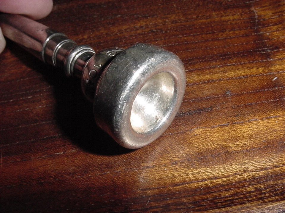 BOQUILLA TROMPETA BENDICIÓN VINTAGE # 10 1/2 C Foto 3 de 4