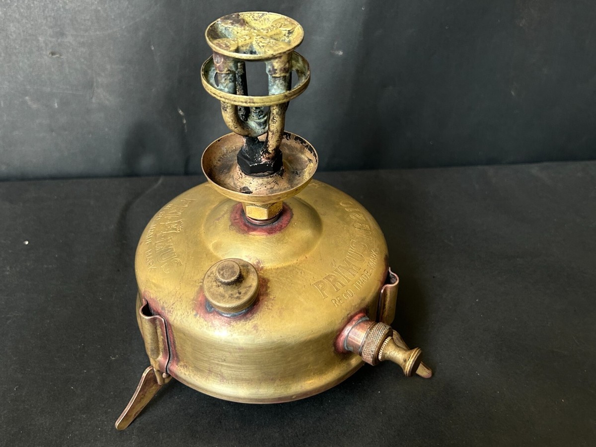 OLD VINTAGE PRIMUS NO.210 BRASS KEROSENE CAMP STOVE WITH ORIGINAL