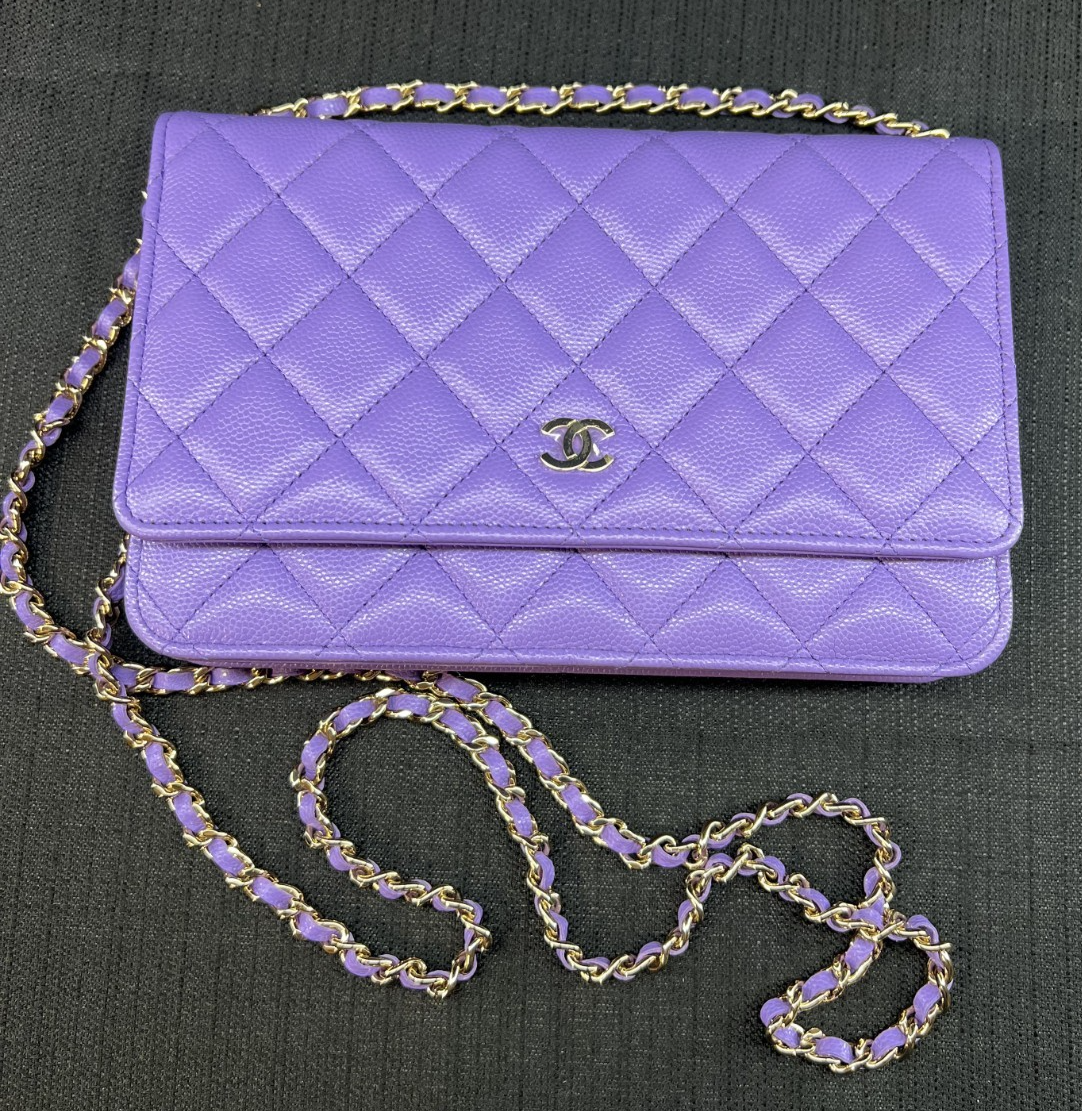 CHANELシャネル クラシック チェーンウォレット キャビアスキン パープル シャネル CHANEL マトラッセ・シェブロン チェーンウォレット 20番台