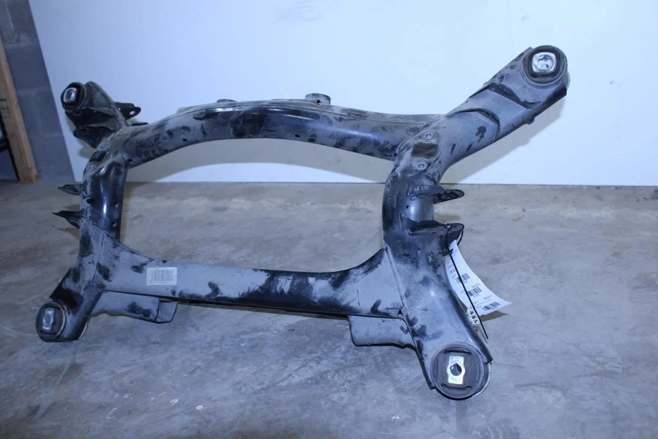 BMW 435i Gran Coupé xDrive 2015-2016 travesaño trasero subchasis 33-31-6-792-506 Foto 4 de 4