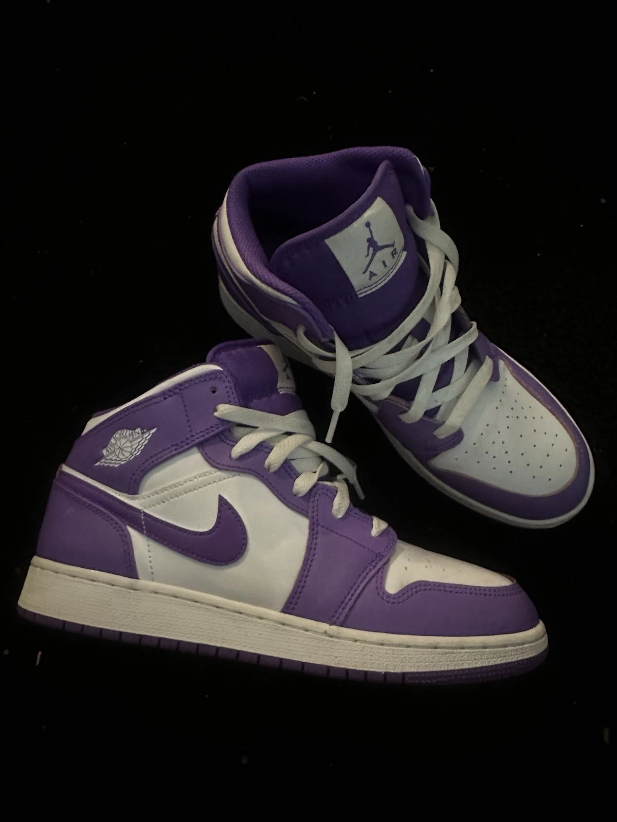 Air Jordan 1 Mid Purple Venom