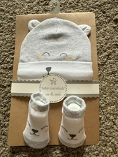 Baby Essentials 2 Pc Cap Hat & Socks Sz 0-6 Months