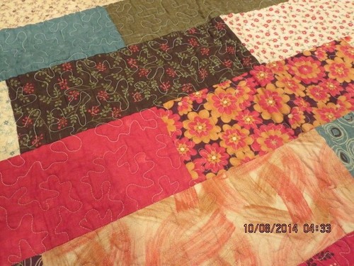 HAND CRAFTED QUILT--REVERSIBLE--MACHINE STIPPLING--#Y57-1 - Picture 22 of 24