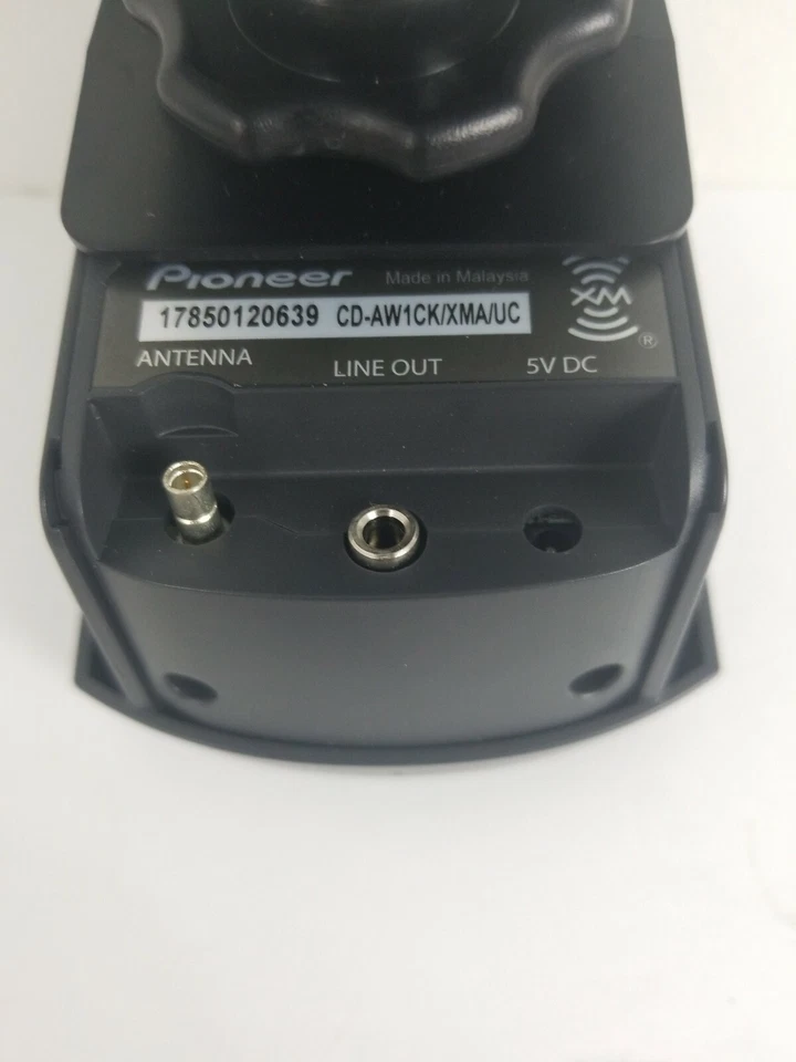 Original Pioneer AirWare xm2go Satellite Radio Receiver car dock Brand New - Image 3 of 3