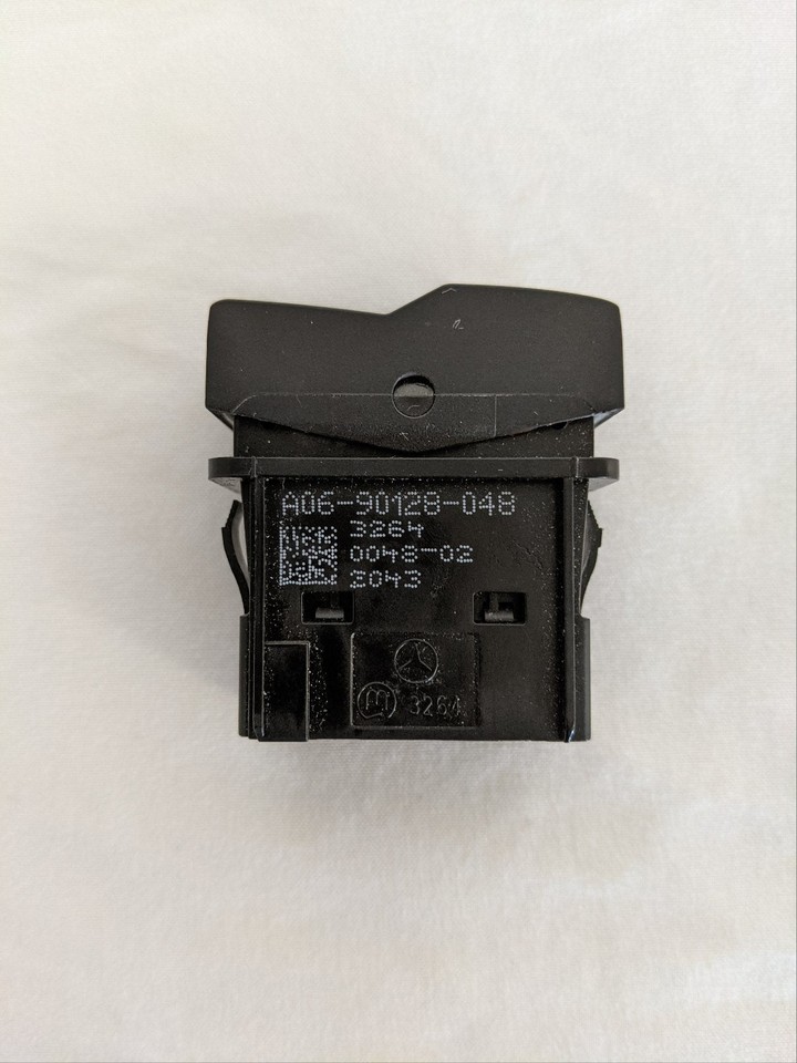 Freightliner FWD Rear Axle Differential Lock Rocker Switch - P/N A06 ...