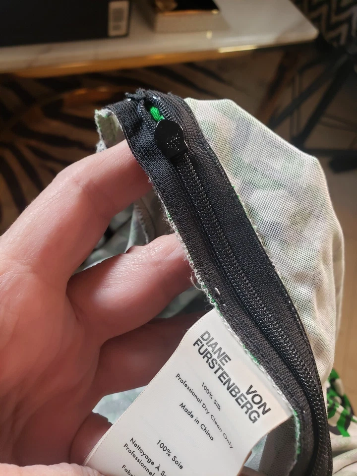 Mono diane von furstenberg talla 14 X grande, ¡tan favorecedor! Echa un vistazo más... Foto 3 de 4