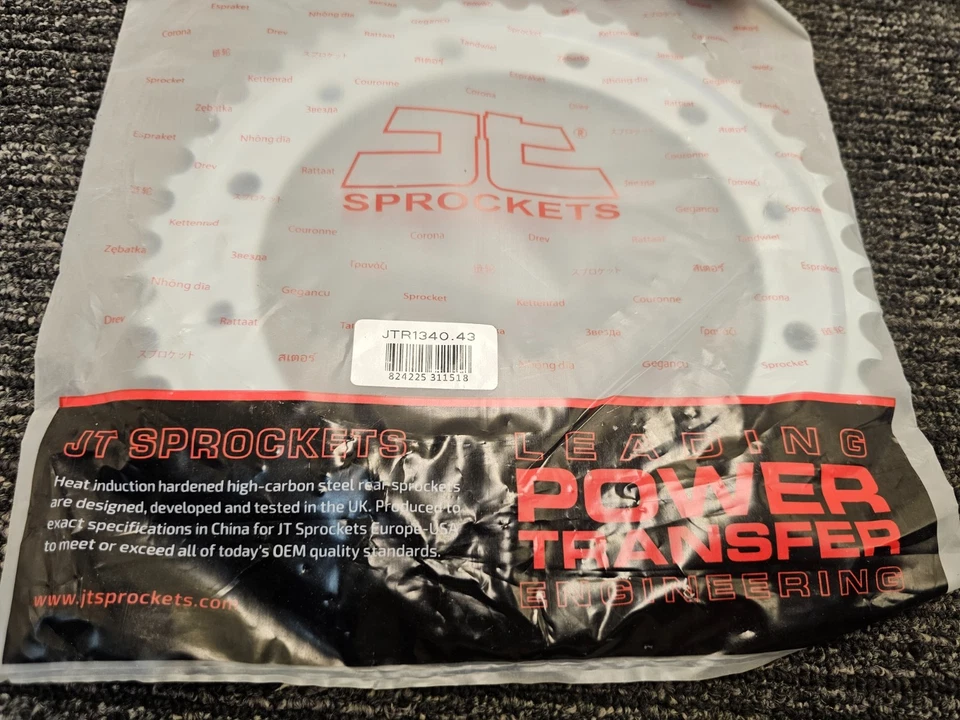 Piñón trasero de acero al carbono JT JTR1340.43 para Honda CB1000R 2011-2016 Foto 3 de 4