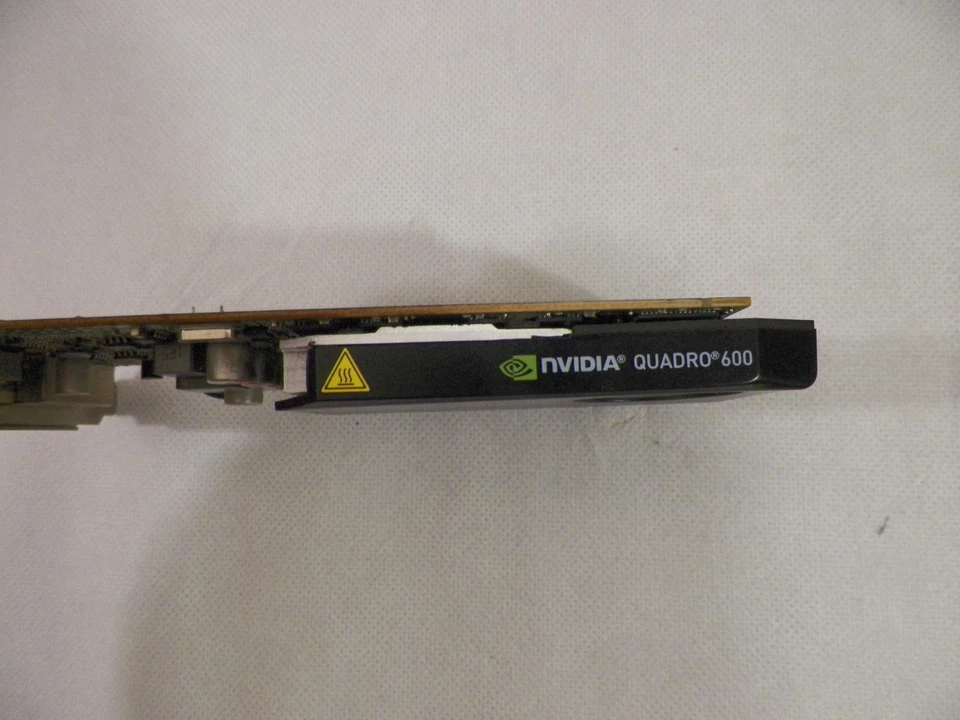 NVIDIA Quadro 600 1GB DDR3 PCIe x16 DisplayPort DVI Video Card - Image 3 of 4