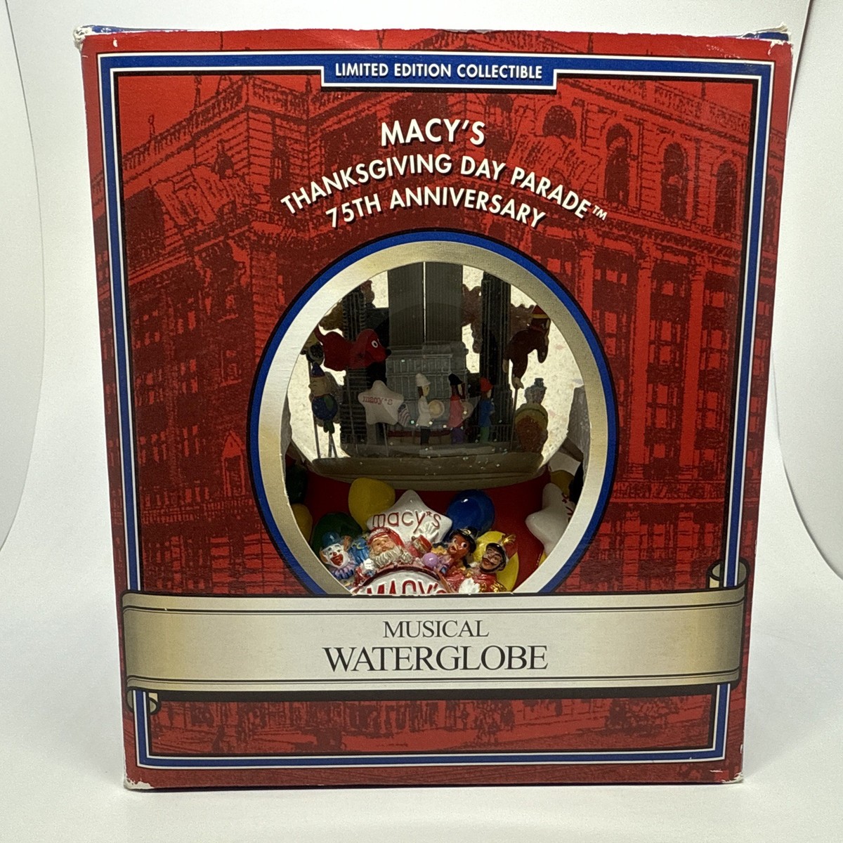 2001 Macy's Thanksgiving Day Parade 75th Anniversary Snow Globe