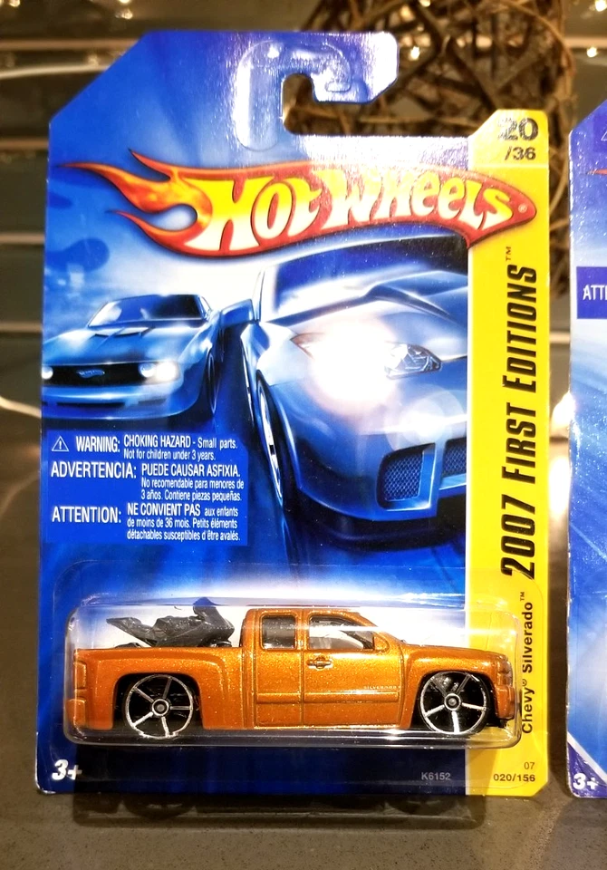 X3 2007, 2010, Hot Wheels Chevy Silverado Primeras Ediciones, HW Garage, - Lote de 3 Foto 2 de 4