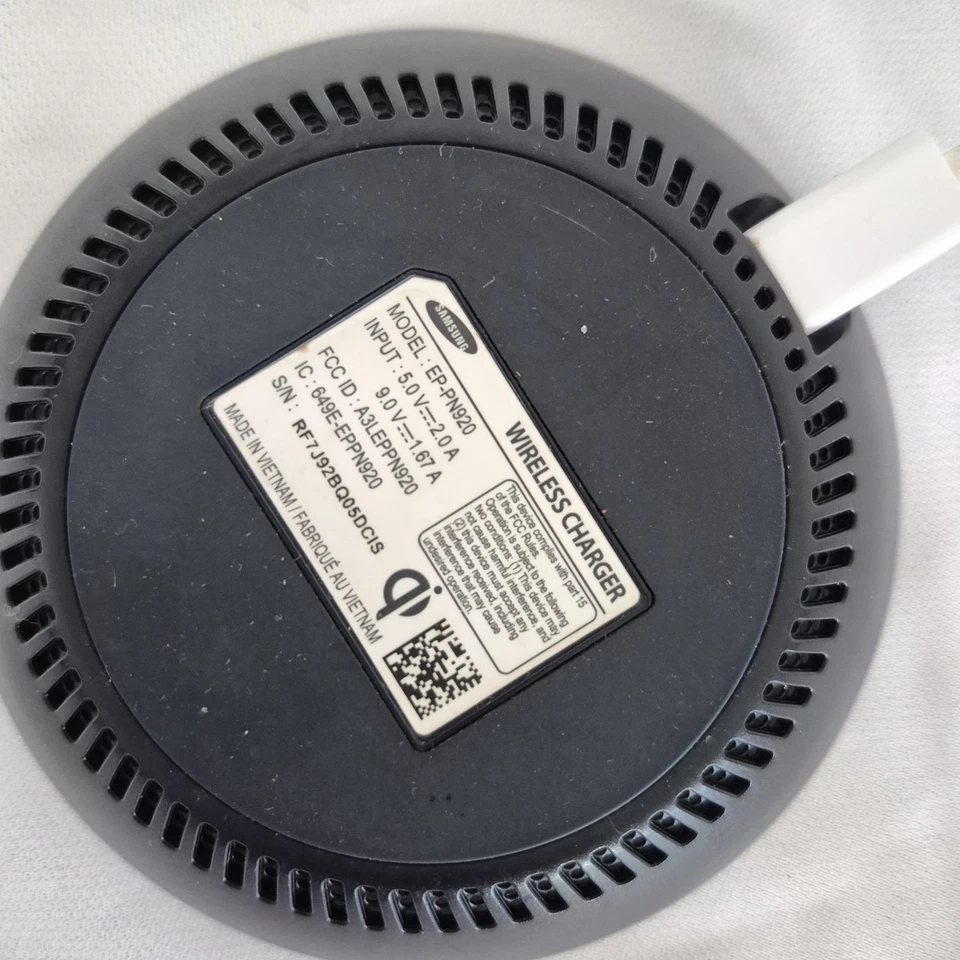 Samsung Wireless Fast Charger EP-PN920 2 Years Old - Image 3 of 3