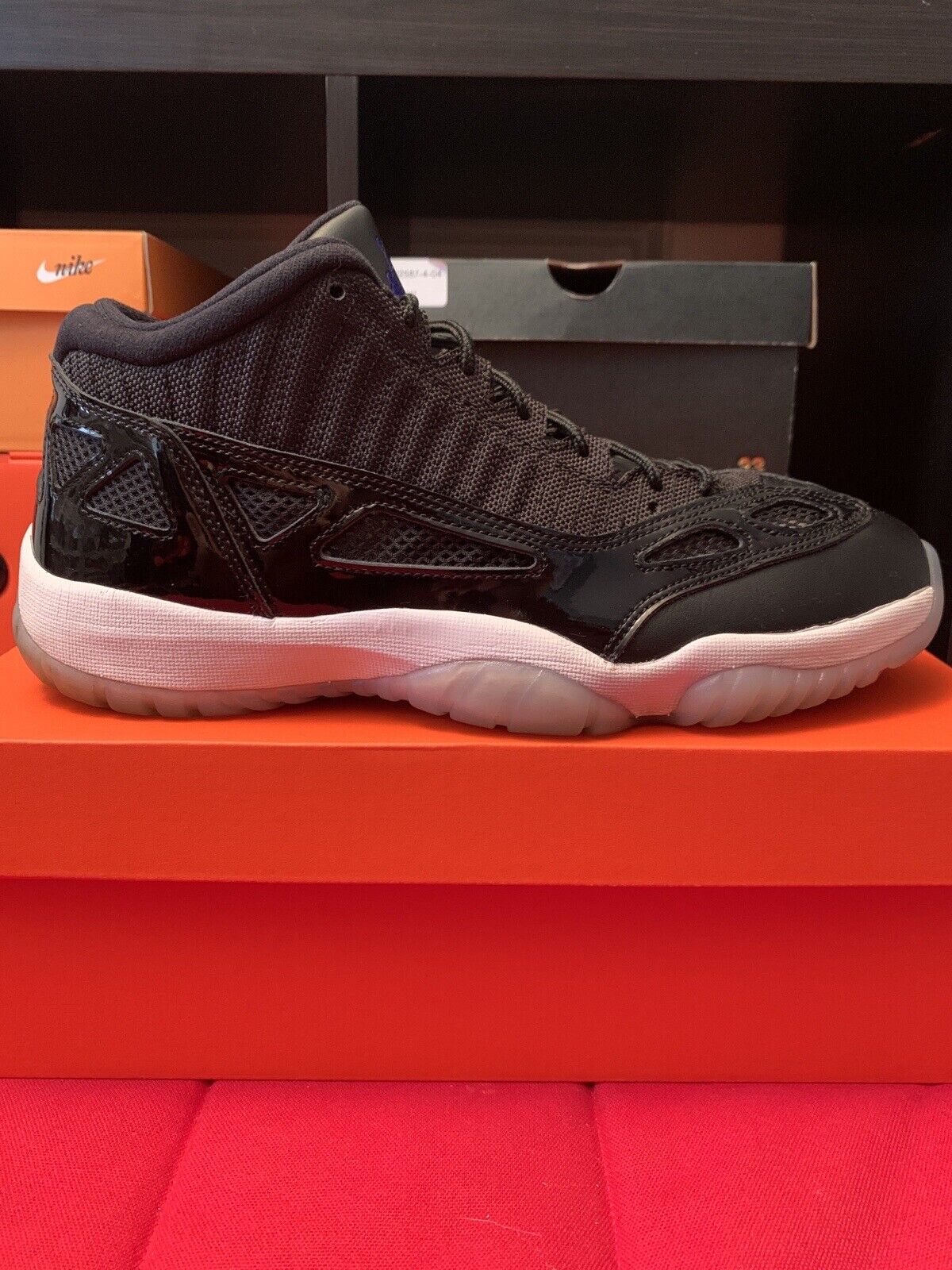 adyacente Muchas situaciones peligrosas Pendiente Nike Air Jordan 11 Retro Low IE Space Jam Sz-10.5 Pre-owned 919712–041 |  eBay