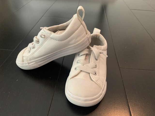 kids white converse size 8