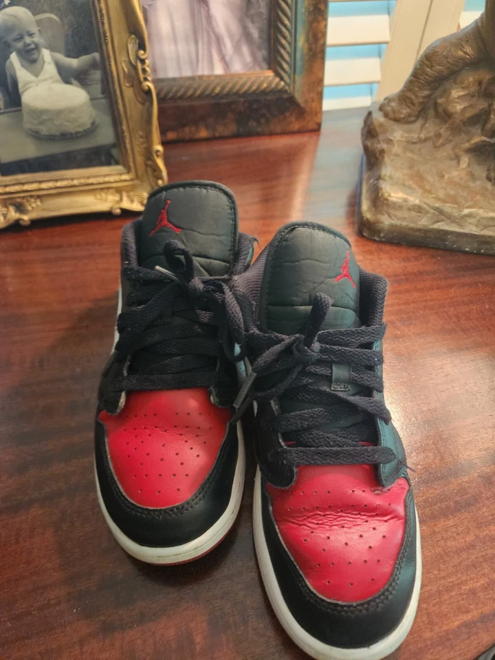 Nike Jordan 1 Niños Puntera Baja Criada GS 5 Años Usado en Excelente Condición Foto 2 de 4