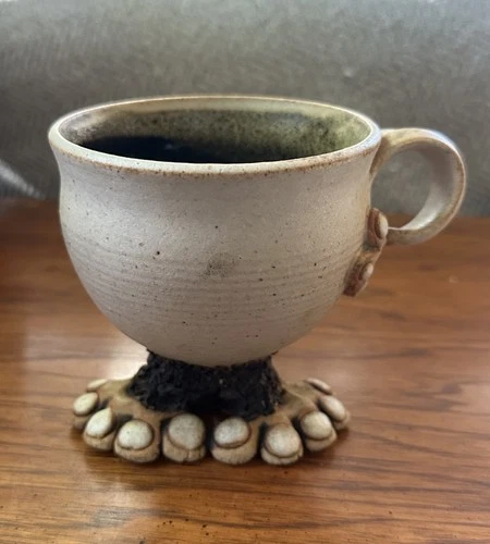 Vintage Handmade Signed Studio Art Pottery Anthropomorphic Feet Toe Mug
