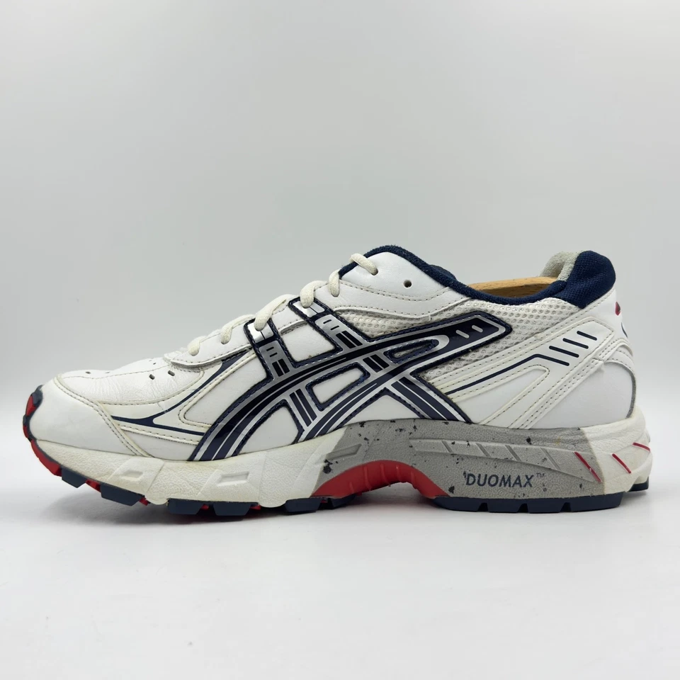 Asics Gel Strike Rate Mens White Faux Leather Cricket Shoe UK Size 8.5 - Image 3 of 4