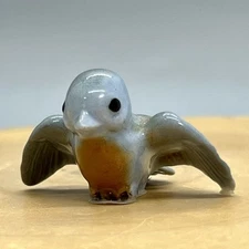 Hagen Renaker Miniature Tweety or Baby Bluebird Wings Spread - Vintage Retired