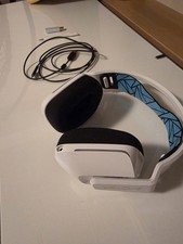 Logitech G733 K/Da Lightspeed Wireless Gaming...