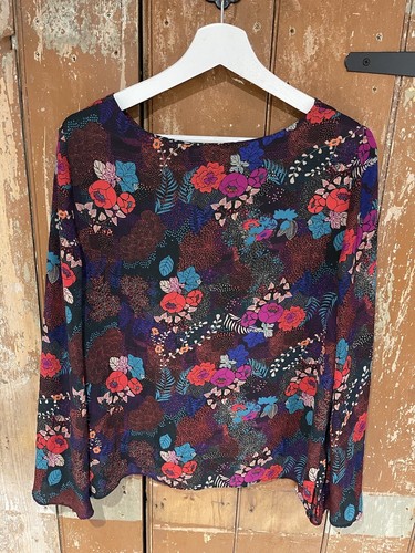 Violet + Claire Blouse Top Women's Size Medium Multicoloured Flared Sleeves - Picture 12 of 13