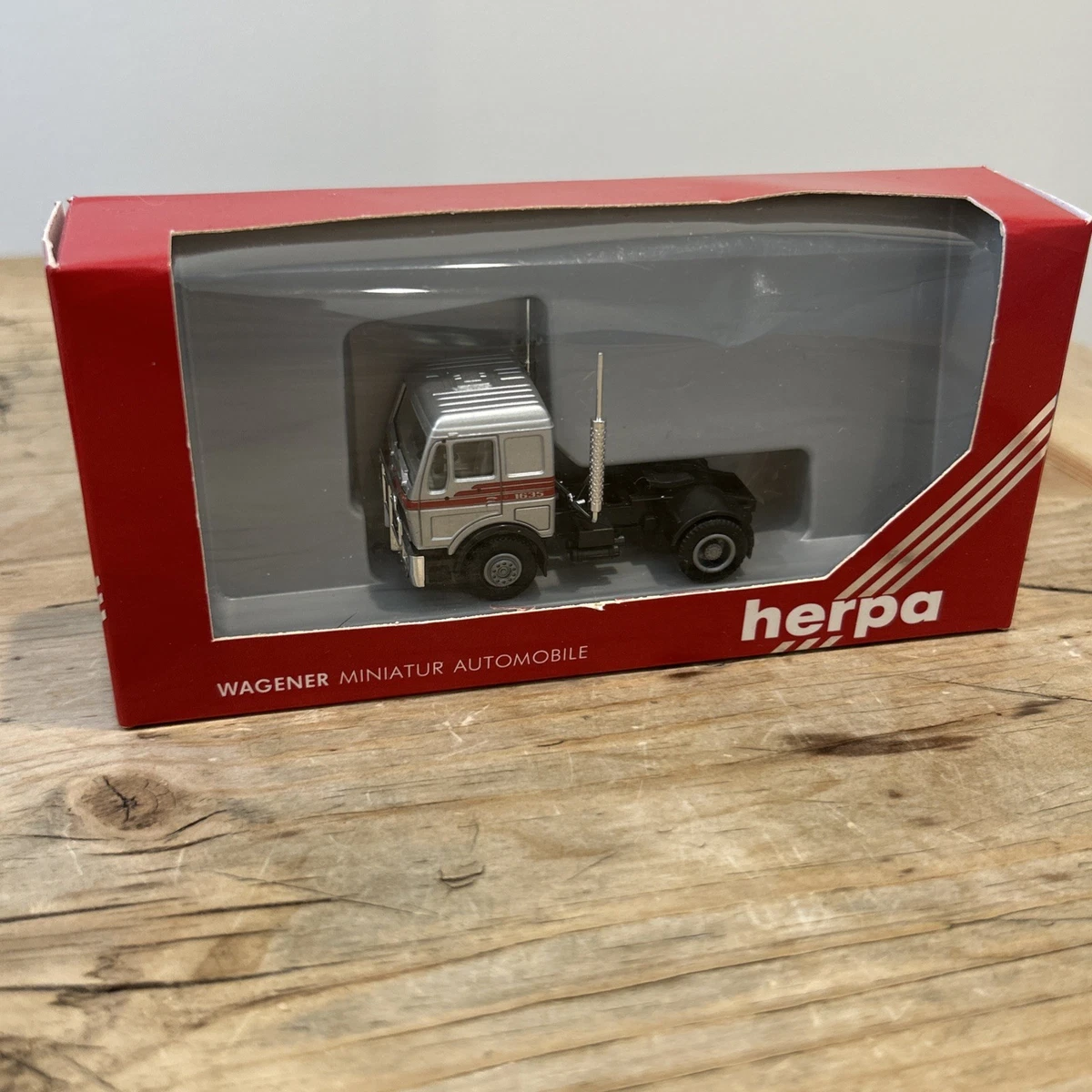 Herpa 1:87 Scale Vintage Manufacture Diecast Cars, Trucks & Vans