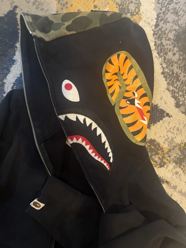Bape Men’s FullZip Hoodie Size Small - Image 4 of 4