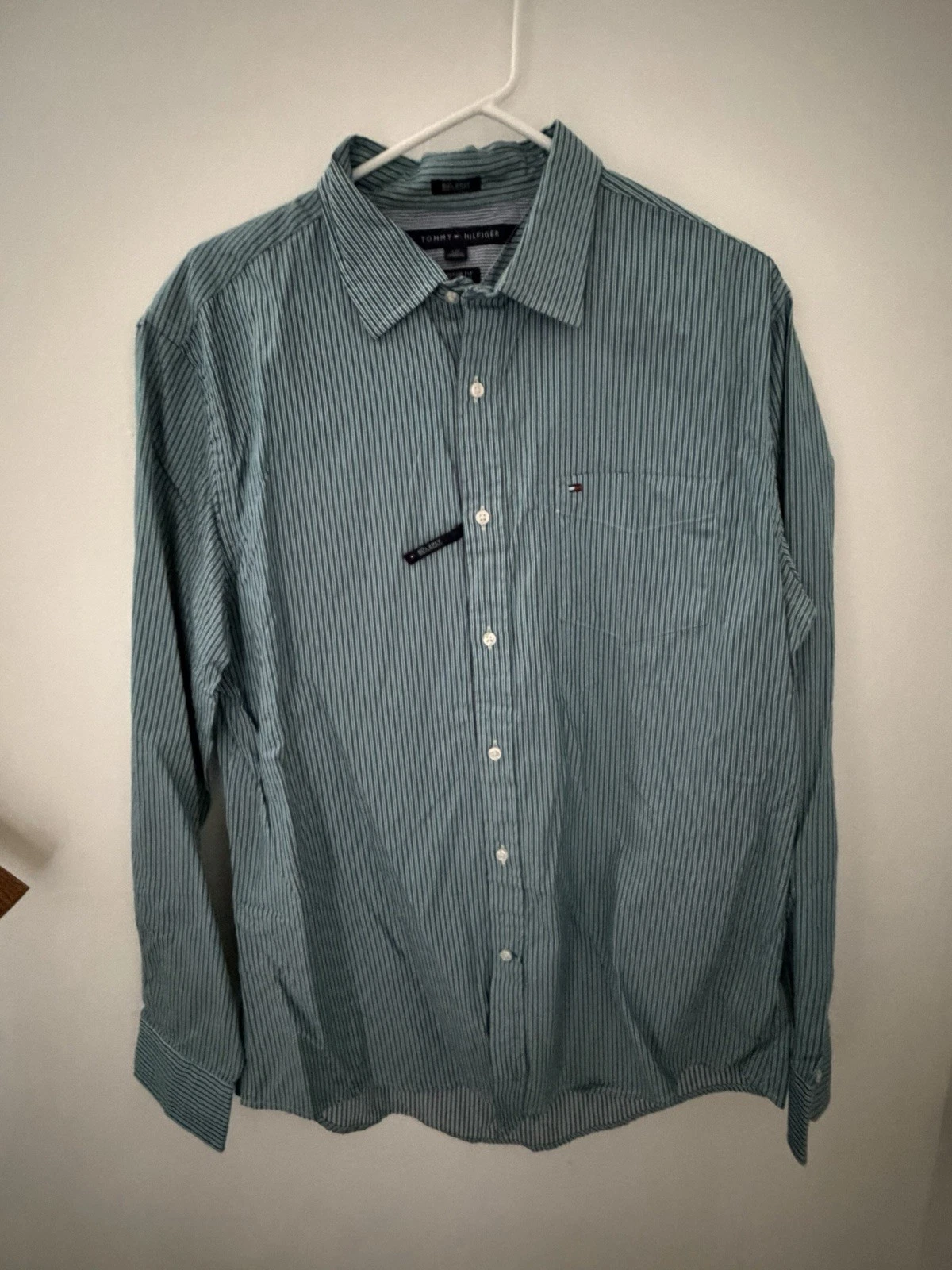 Tommy Hilfiger Men's striped Button down shirt L Green Looks Never Worn
