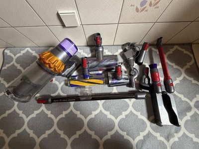 Dyson V15 Detect Absolute   Sehr guter Zustand Mit viel Zubehör 