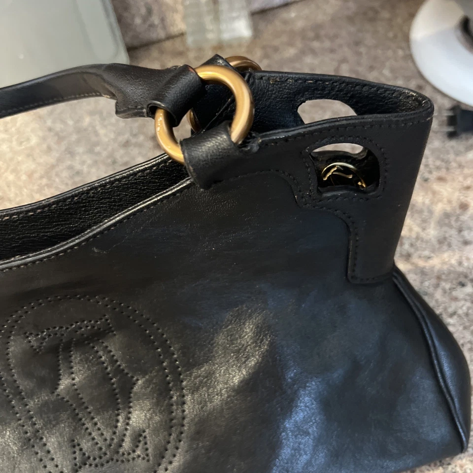 Bolso de Mano Cartier Logo Marcello Cuero Negro Dorado Herrajes Usado Foto 3 de 4