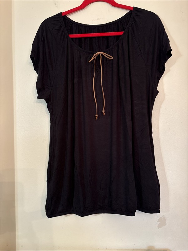LASCANA - Black SS Cotton Top W/Tassel To Tie & Elastic Hem. Size - 16/18. EUC