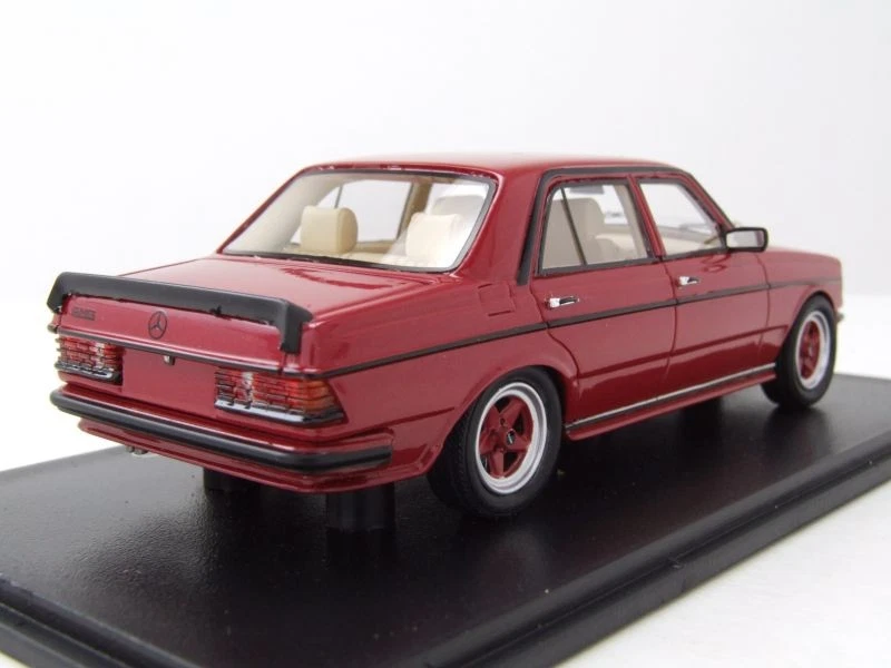 Mercedes 280 E AMG W123 1980 Rosso Metallico Modellino 1:43 Neo Scale Models - Immagine 2 di 4
