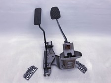 Subaru Impreza WRX GF8 UK2000 (1) 00' Brake and Gas Accelerator Pedal Assembly Subaru Impreza WRX GF8 UK2000 (1) 00' Brake and Gas Accelerator Pedal Assembly