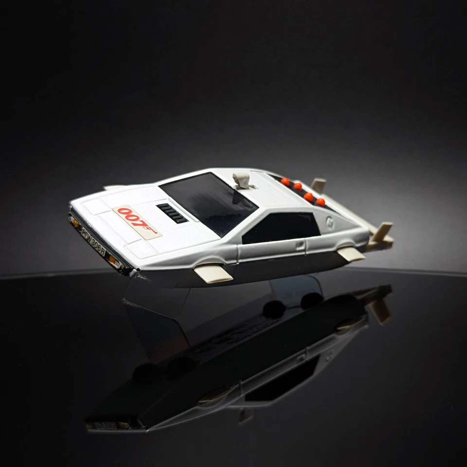 James Bond 007 Lotus | Display Stand for Corgi 269 + CC04514 | GHOST STANDS® - Image 2 of 4