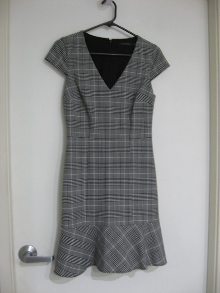 PORTMANS BLACK+WHITE CHECK V-NECK PENCIL DRESS WITH BIAS CUT HEM SIZE 8