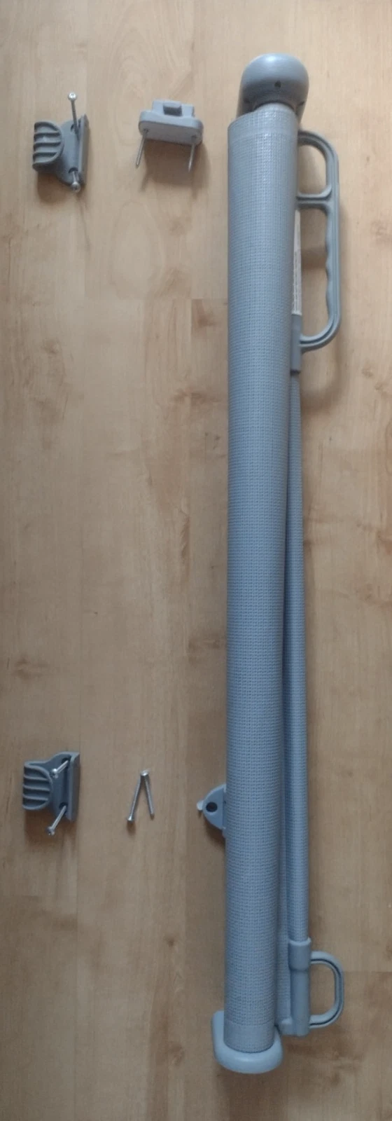 RETRACTABLE MOMCOZY STAIR GATE GREY MESH 140cm x 85cm
