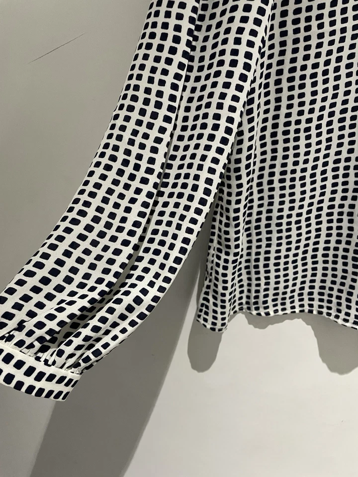 Hobbs Pussy Bow Blouse Size 14 Monochrome Button Up Shirt Smart Geometric - Image 3 of 4
