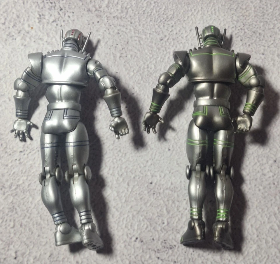 Conjunto de 2 bonecos de ação Hasbro Marvel Legends Ultron robô vermelho e verde 4,5" - Imagem 2 de 4