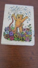 Rubber Stamp on Wood TEDDY BEAR SPRINKLING FLOWERS