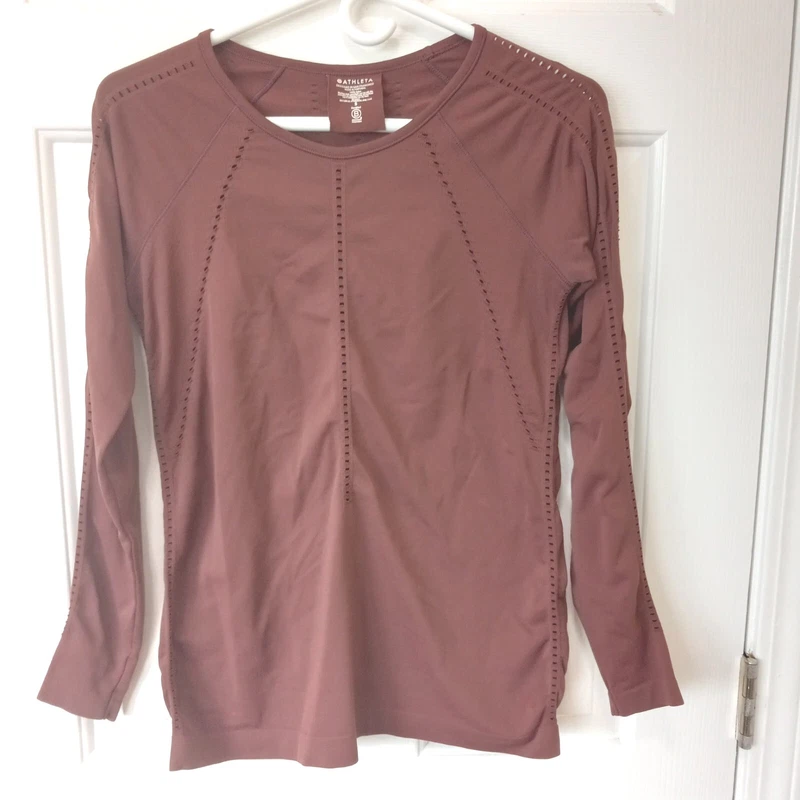 athleta perforated nylon seamless long sleeve gym yoga shirt